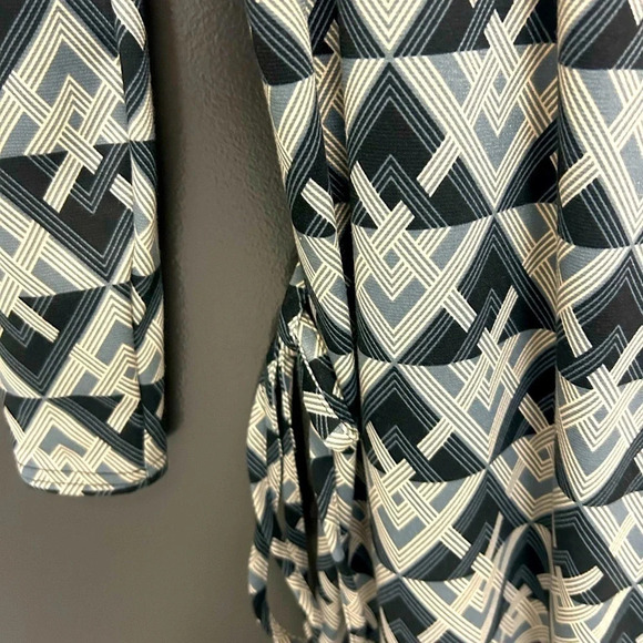 Shabby Apple size 8  NWOT long wrap dress thicker material - Picture 2 of 8